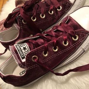 🍇Maroon Velvet converse 🍇